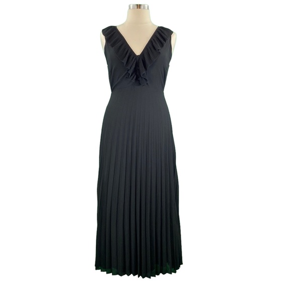 Lulus Black Ruffled V-Neck Formal Pleated Sleeveless Dress